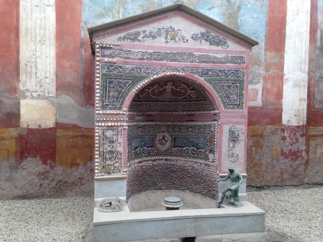 Beautiful fountain decorated by a green, pink and blue facade and spectacular patterns!!!